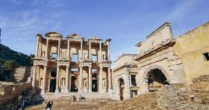 Biblioteca di Celso a Efeso, tappa del pellegrinaggio in Turchia
