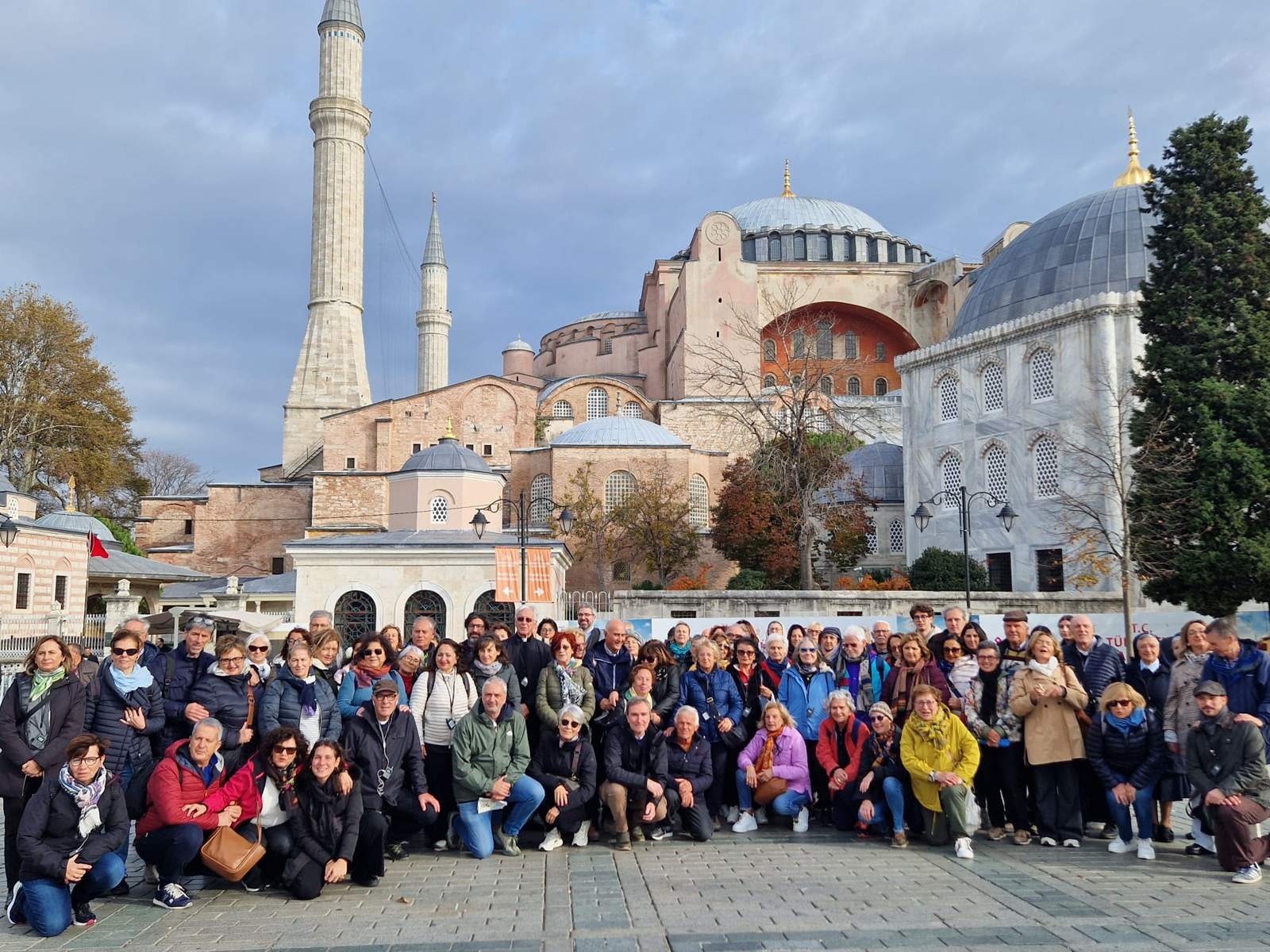 Gruppo Nova Itinera davanti a Santa Sofia a Istanbul